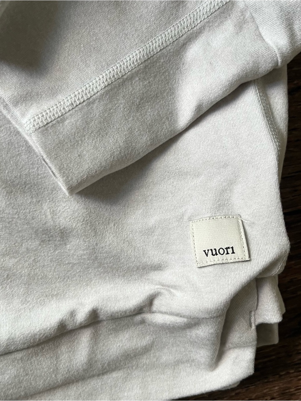 Vuori VW226 Super soft halo performance athletic hoodie light great beige small - Picture 2 of 7